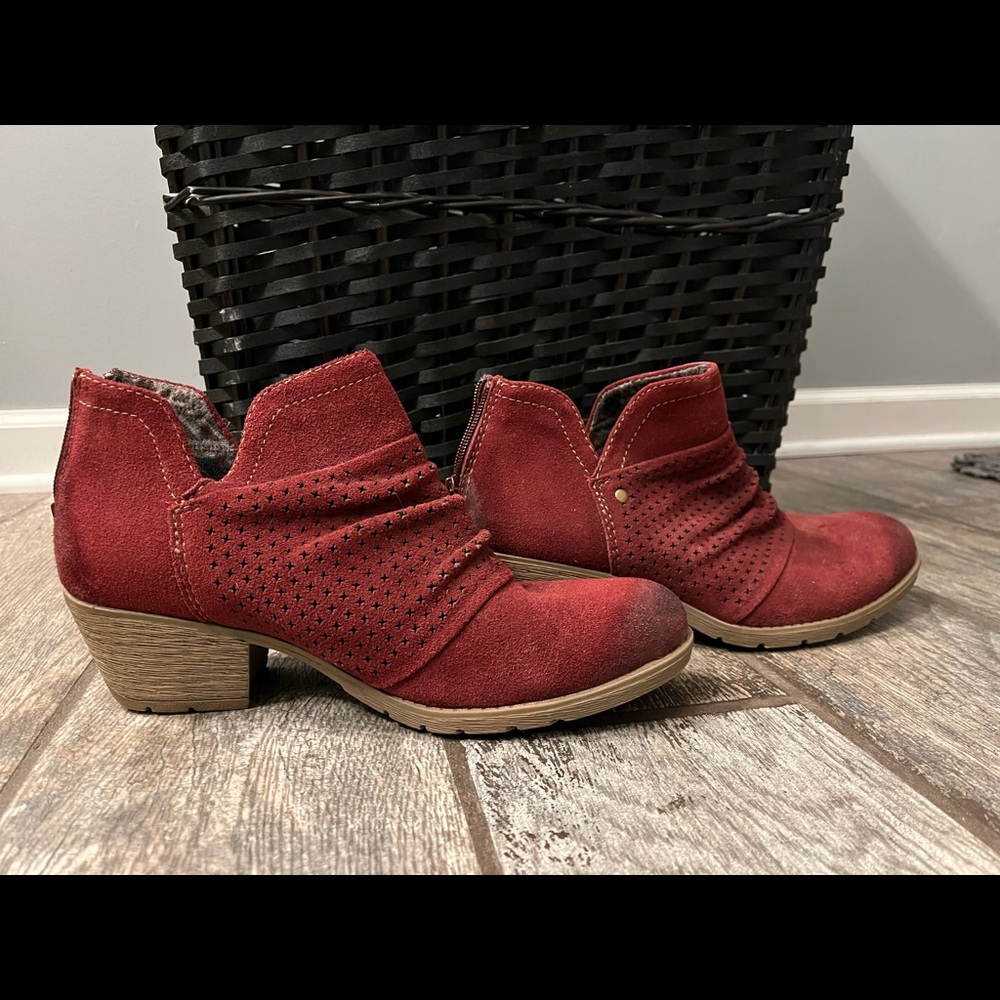 Leather Dark Red Organic Earth Booties/Ankle Boots, size 9.5M (Fits 9 well)